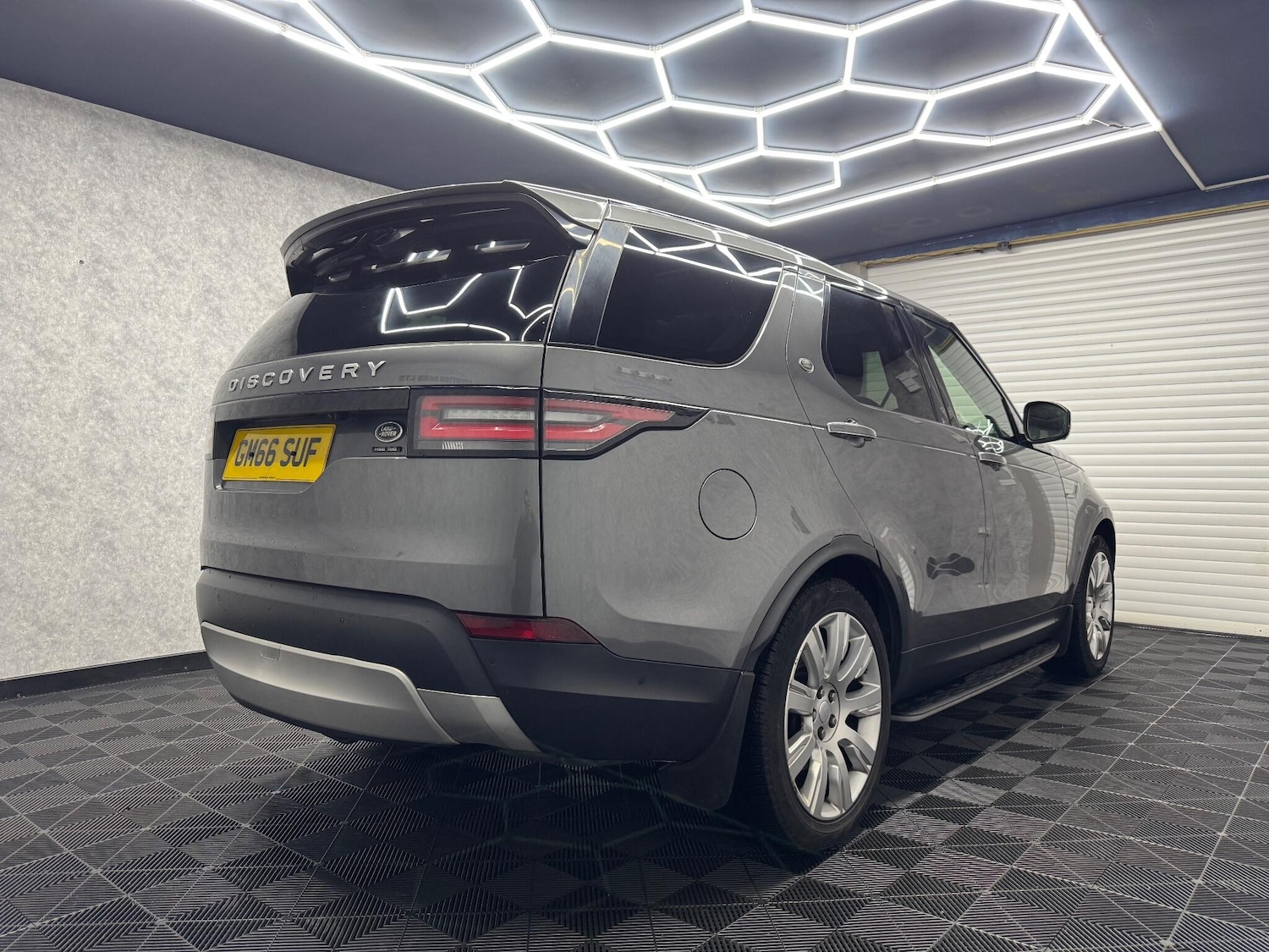 Used Land Rover Discovery 2017 for sale - 77723282: Photo 4