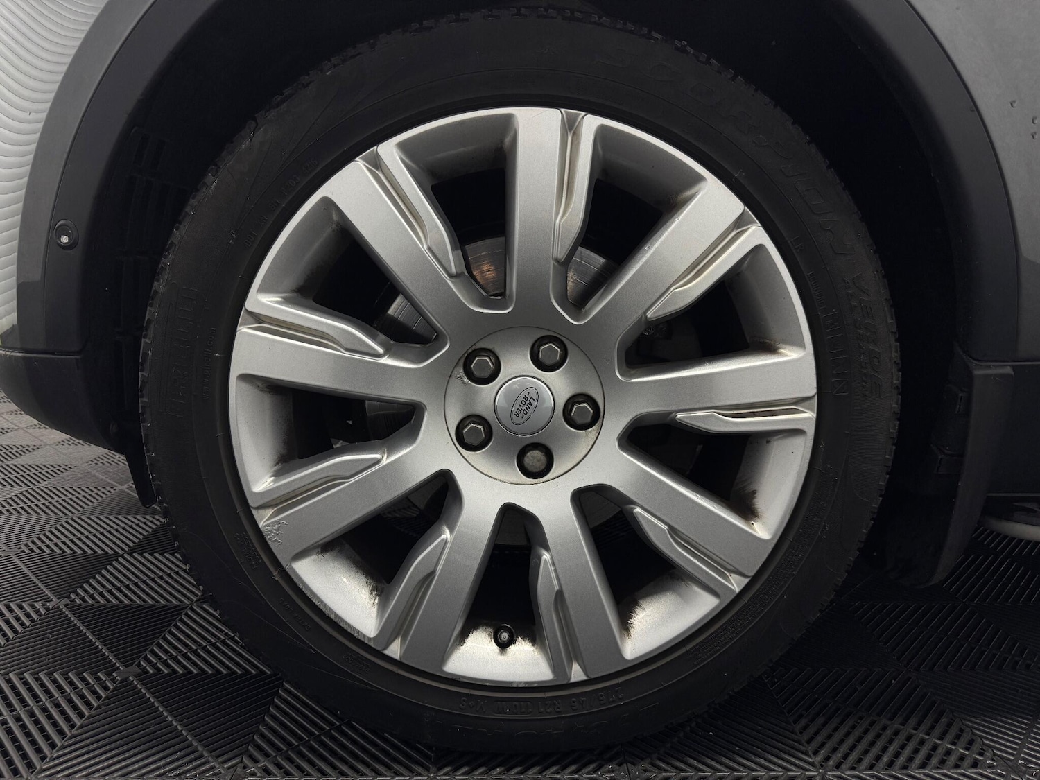 Used Land Rover Discovery 2017 for sale - 77723282: Photo 40