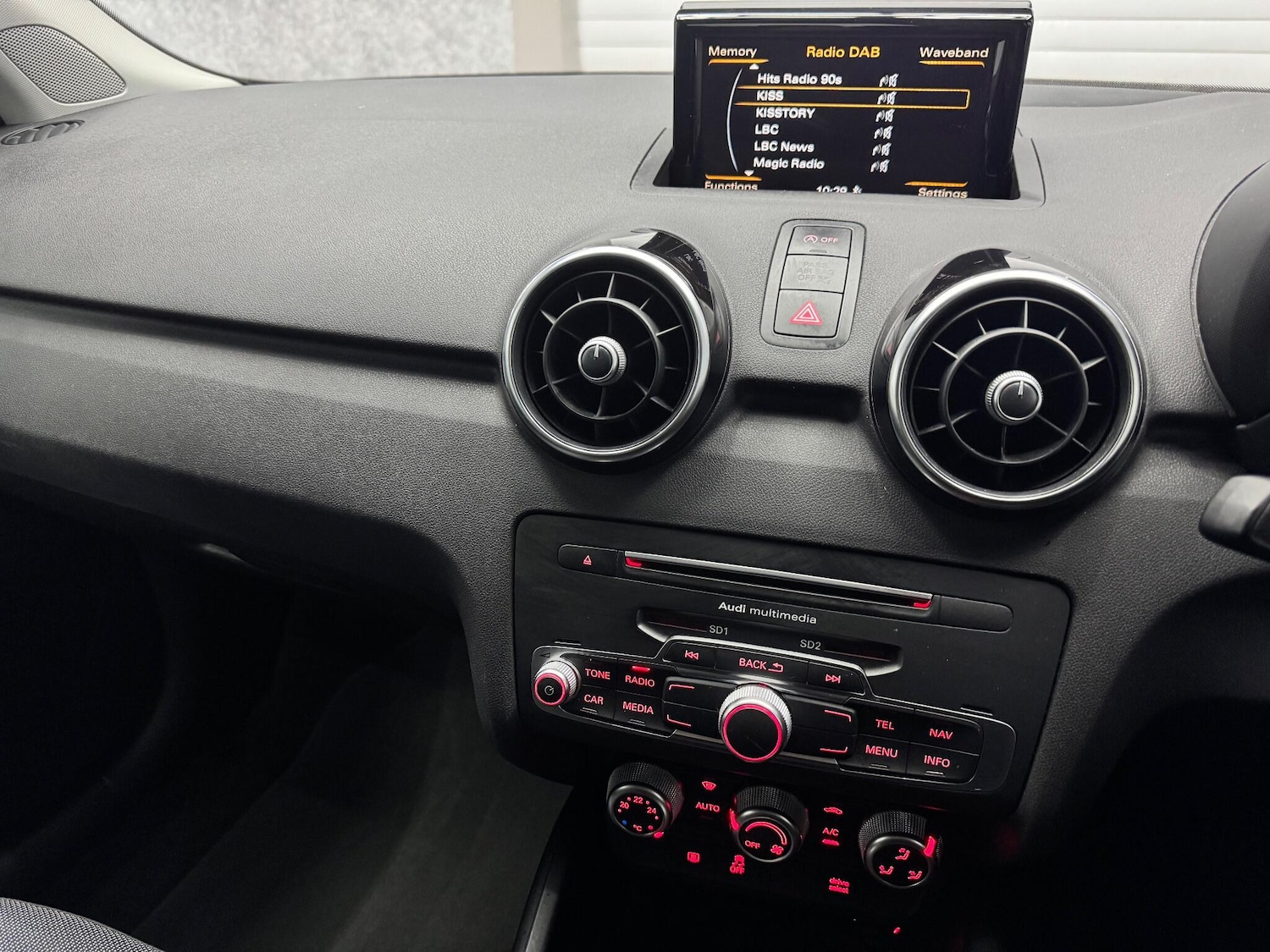 Used Audi A1 2015 for sale - 76759445: Photo 10