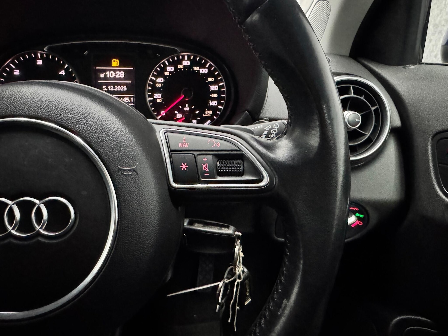 Used Audi A1 2015 for sale - 76759445: Photo 9