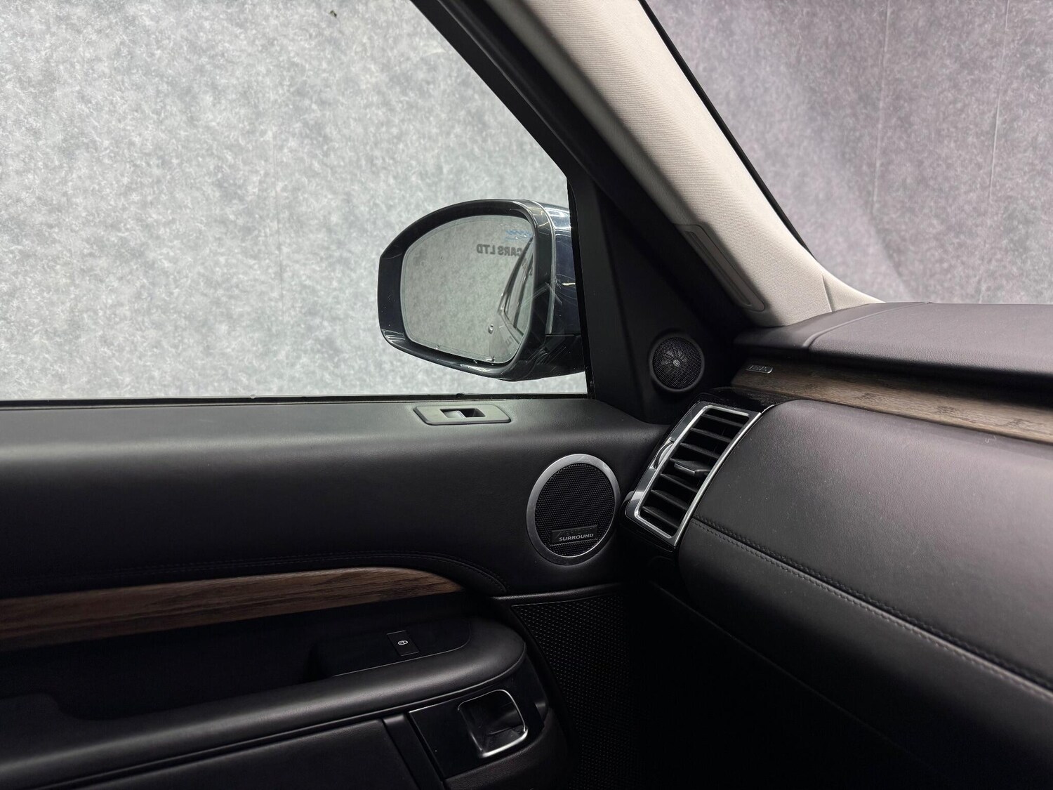 Used Land Rover Discovery 2017 for sale - 76432958: Photo 27