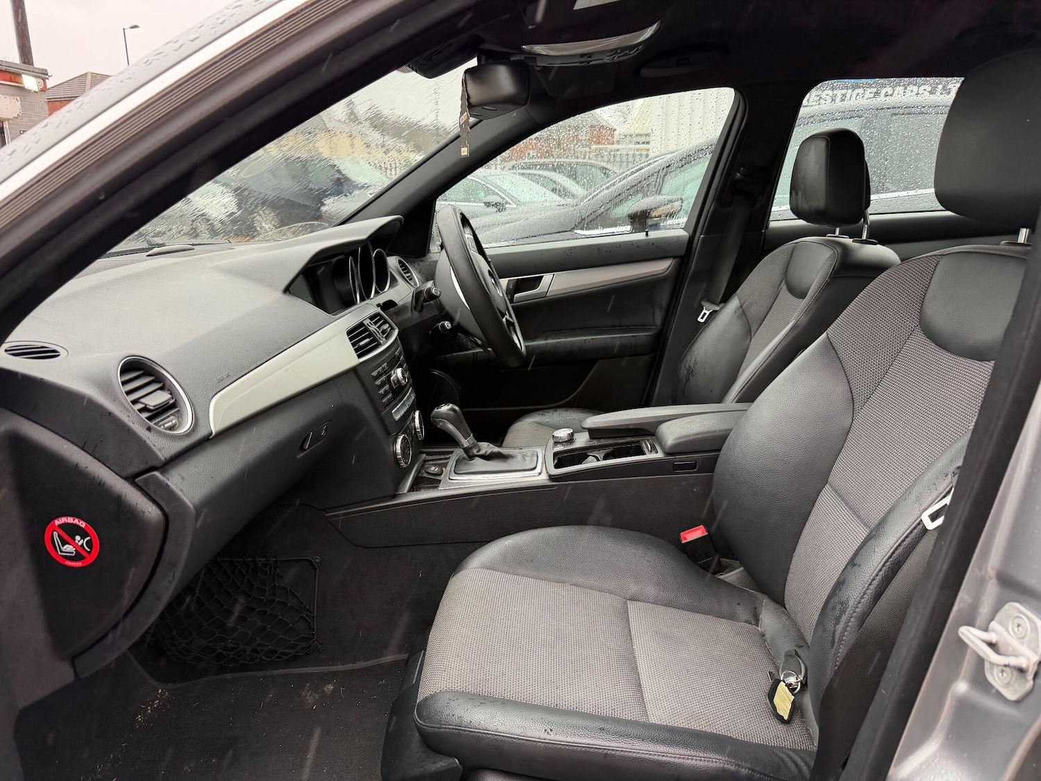 Used Mercedes-Benz C Class 2013 for sale - 77215331: Photo 2