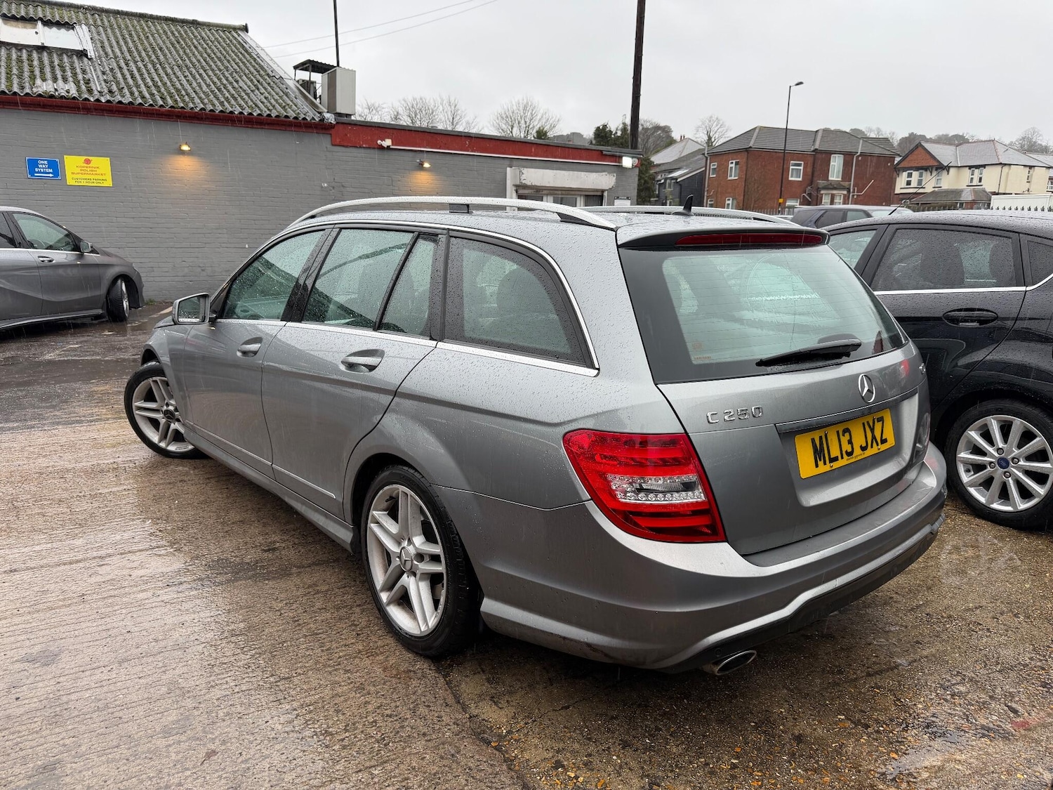 Used Mercedes-Benz C Class 2013 for sale - 77215331: Photo 4
