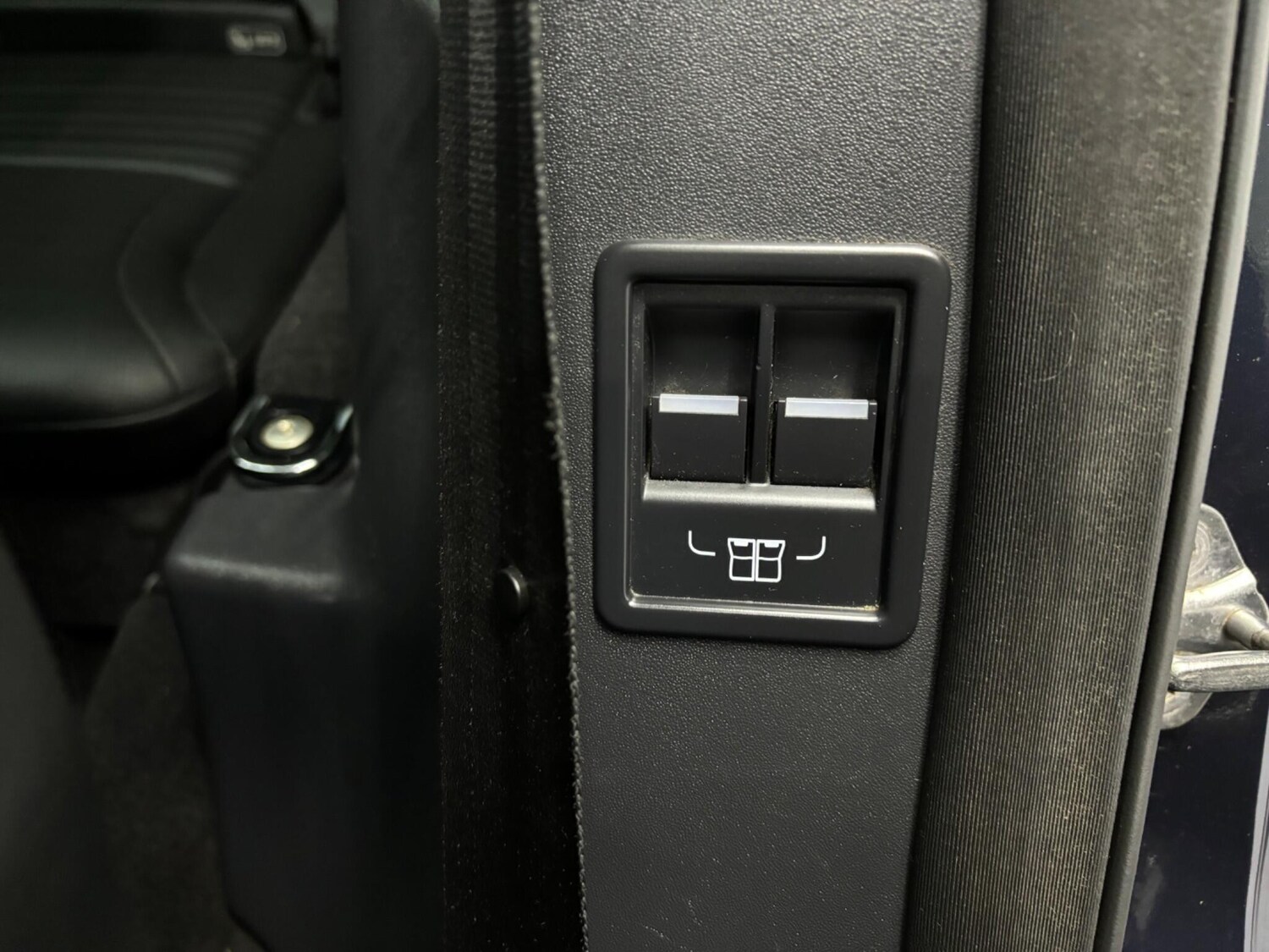 Used Land Rover Discovery 2017 for sale - 77331410: Photo 42