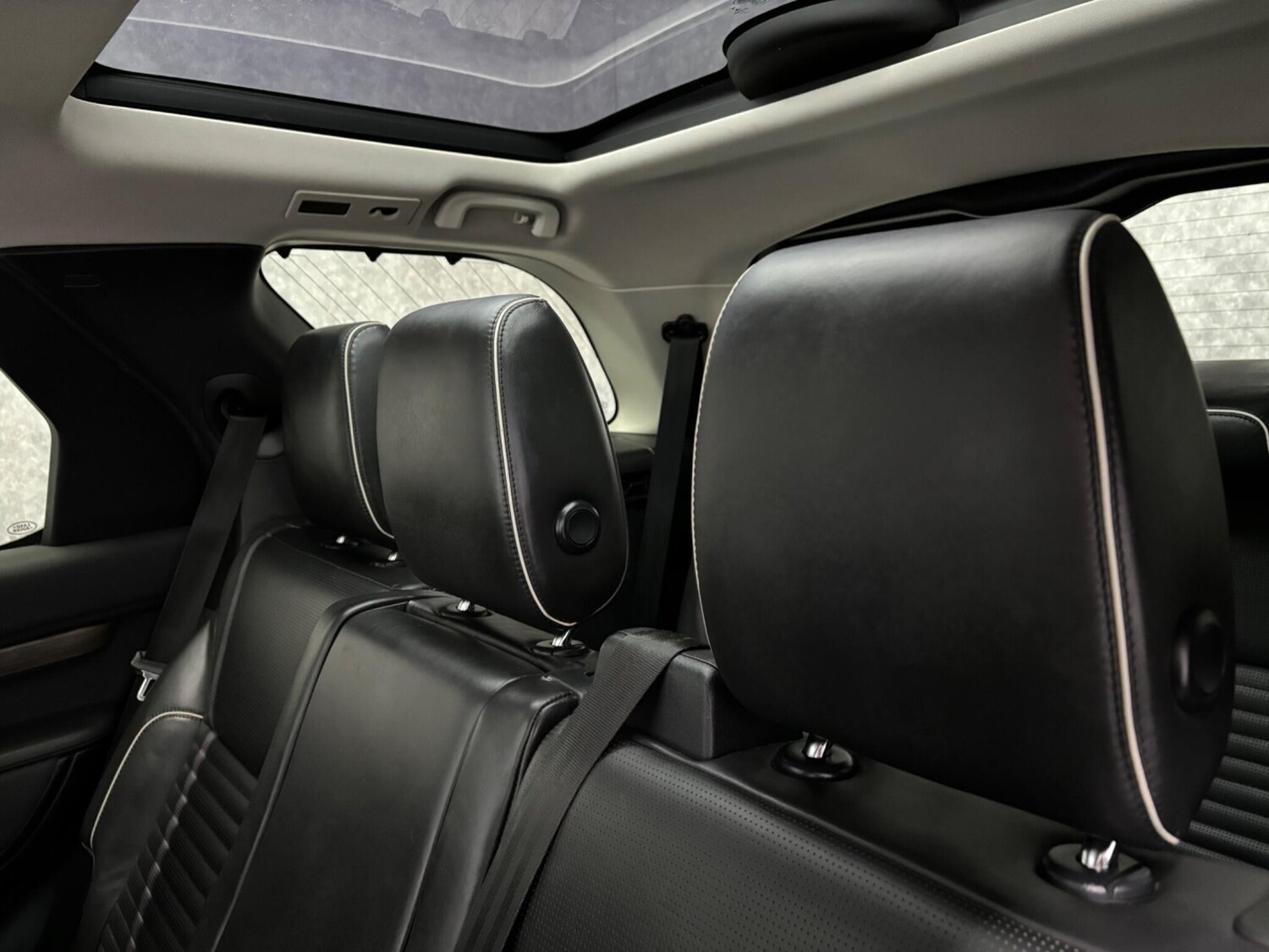 Used Land Rover Discovery 2017 for sale - 77331410: Photo 43