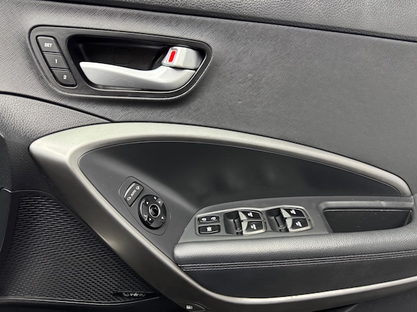 Used Hyundai Santa Fe 2015 for sale - 73905859: Photo 21