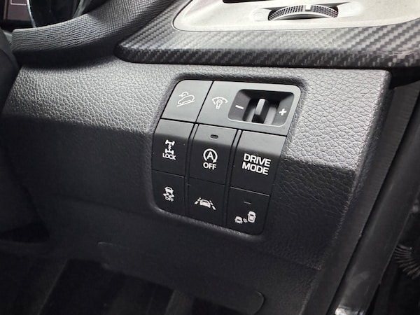 Used Hyundai Santa Fe 2015 for sale - 73905859: Photo 24