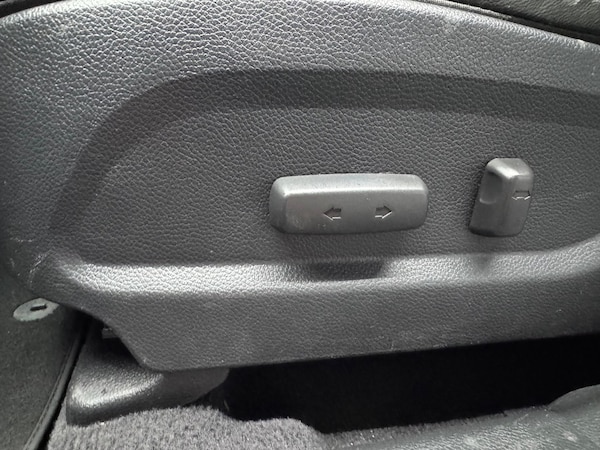 Used Hyundai Santa Fe 2015 for sale - 73905859: Photo 25