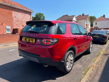 Used Land Rover Discovery Sport 2016 for sale - 79664504: Photo