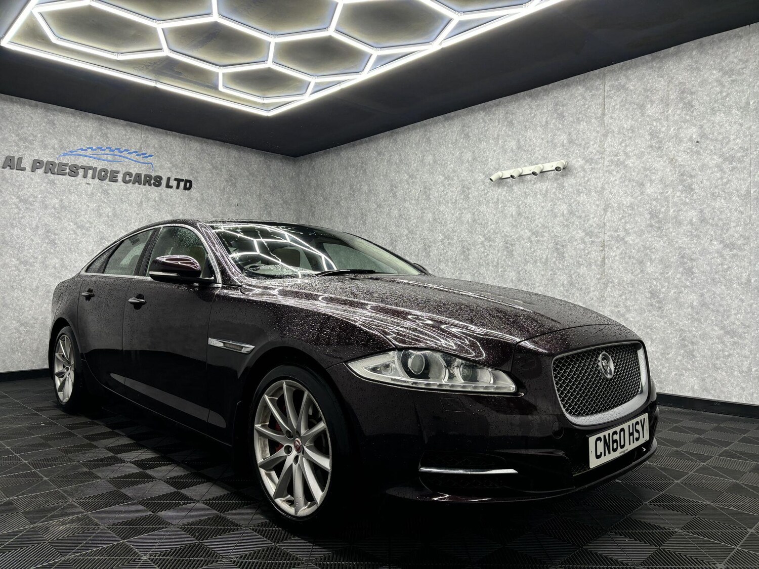 Used Jaguar XJ 2010 for sale - 78058387: Photo 23