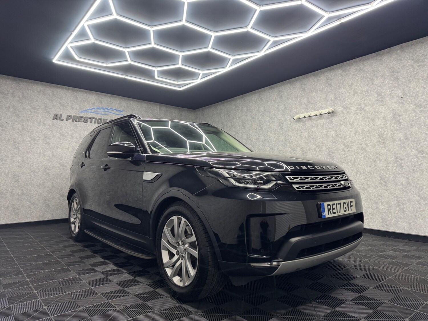 Used Land Rover Discovery 2017 for sale - 76499417: Photo 38