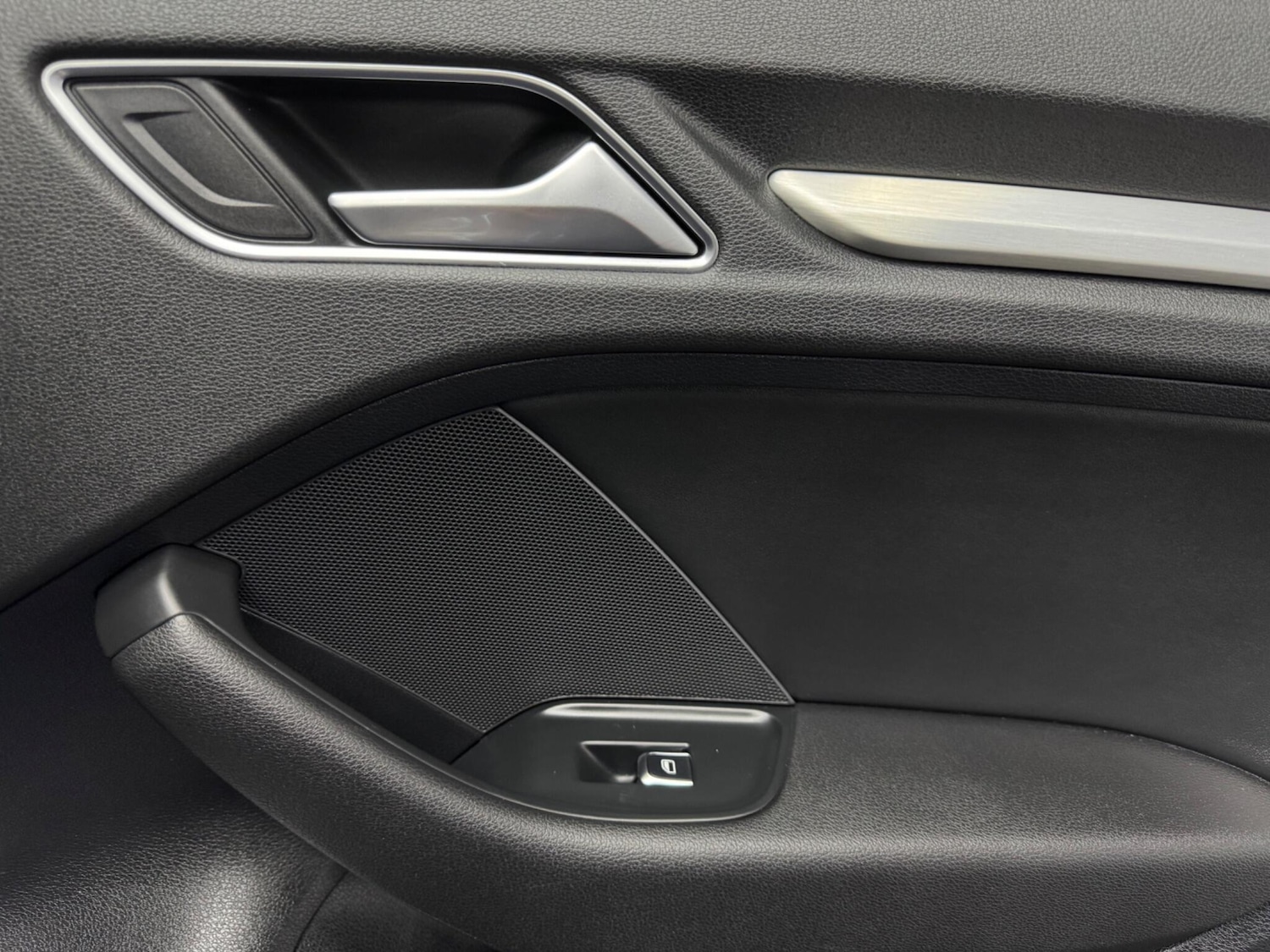 Used Audi S3 2014 for sale - 75768535: Photo 27