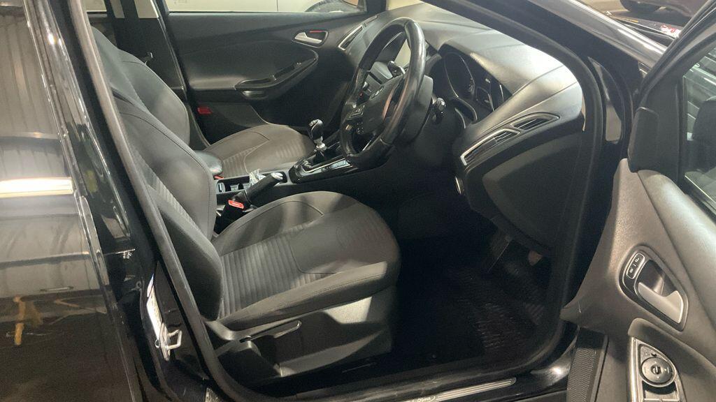 Used Ford Focus 2015 for sale - 77724045: Photo 2