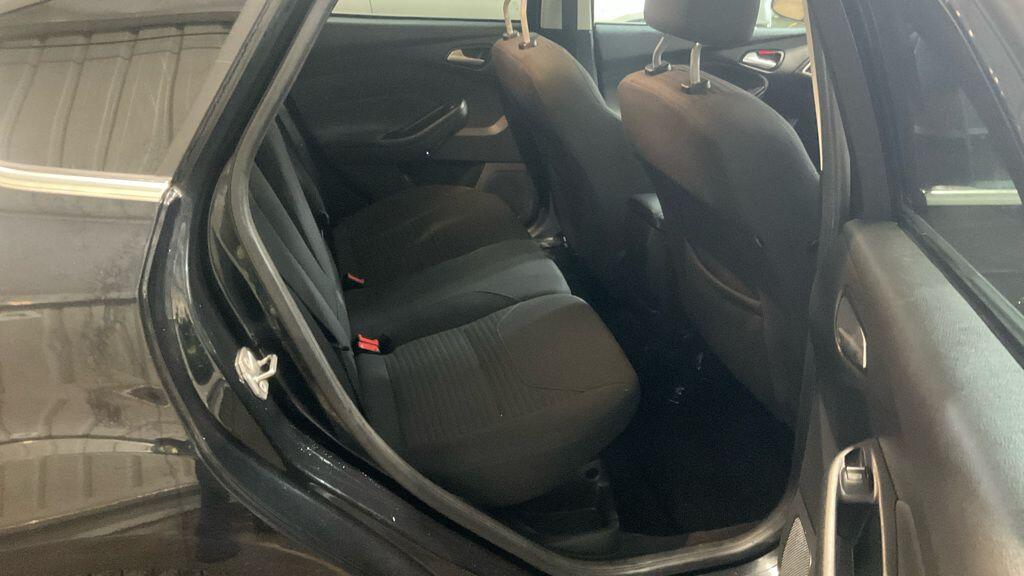 Used Ford Focus 2015 for sale - 77724045: Photo 3