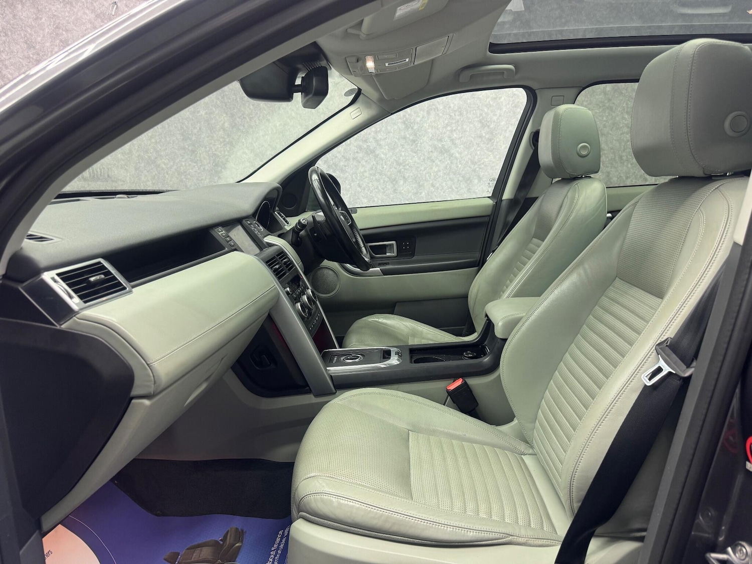 Used Land Rover Discovery Sport 2016 for sale - 78058947: Photo 3