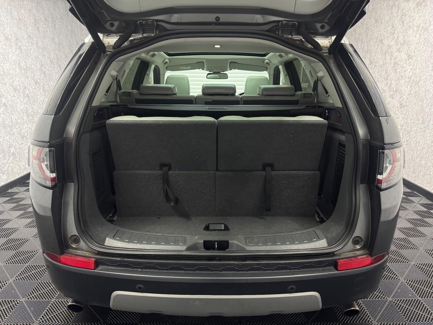 Used Land Rover Discovery Sport 2016 for sale - 78058947: Photo 30