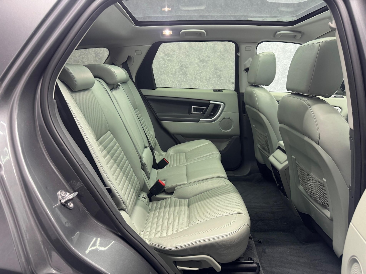 Used Land Rover Discovery Sport 2016 for sale - 78058947: Photo 6