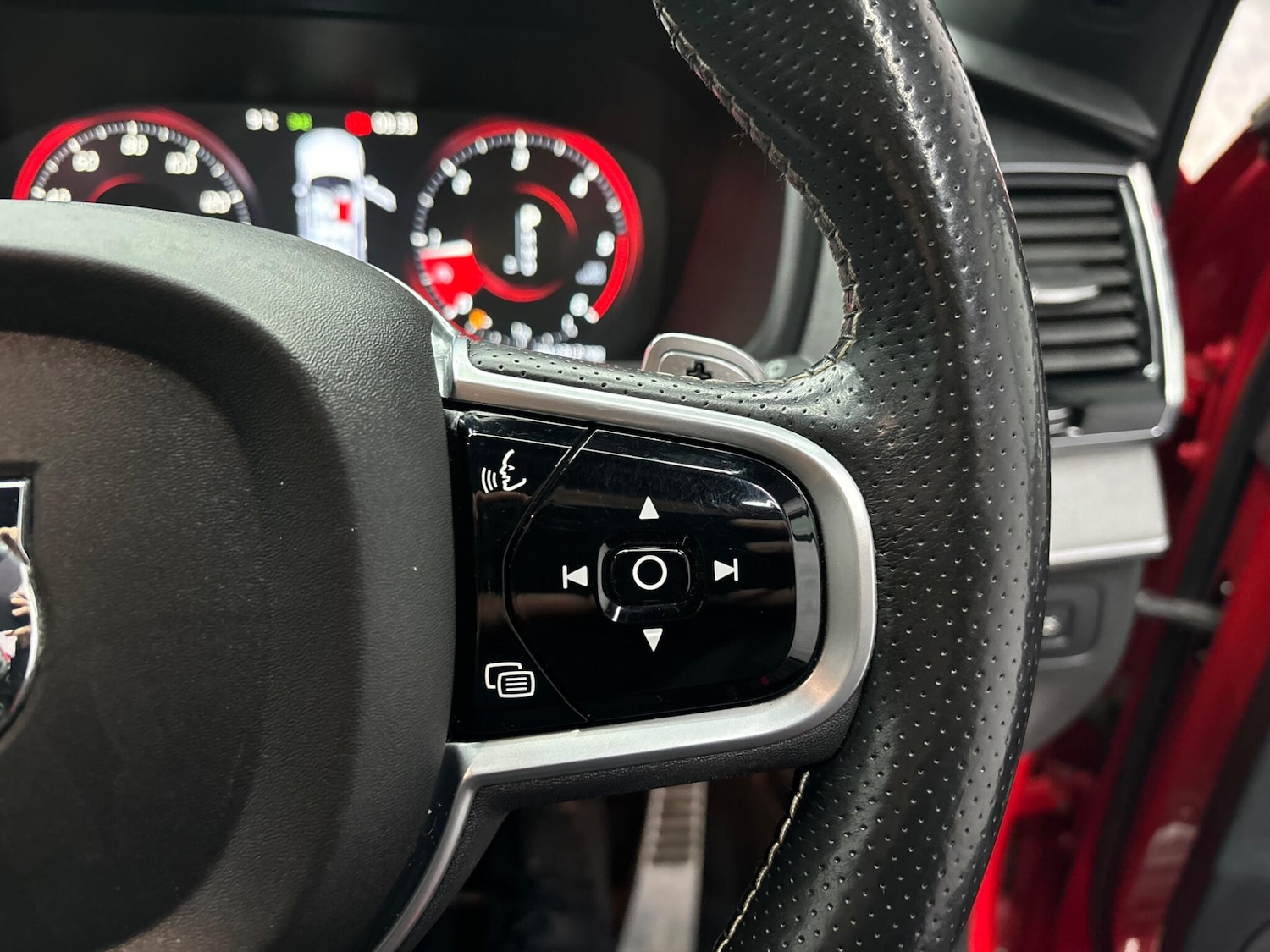 Used Volvo XC90 2018 for sale - 78058271: Photo 10