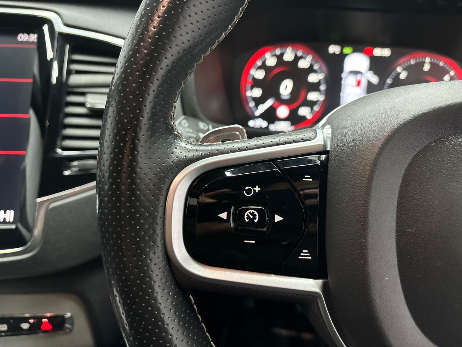 Used Volvo XC90 2018 for sale - 78058271: Photo 9