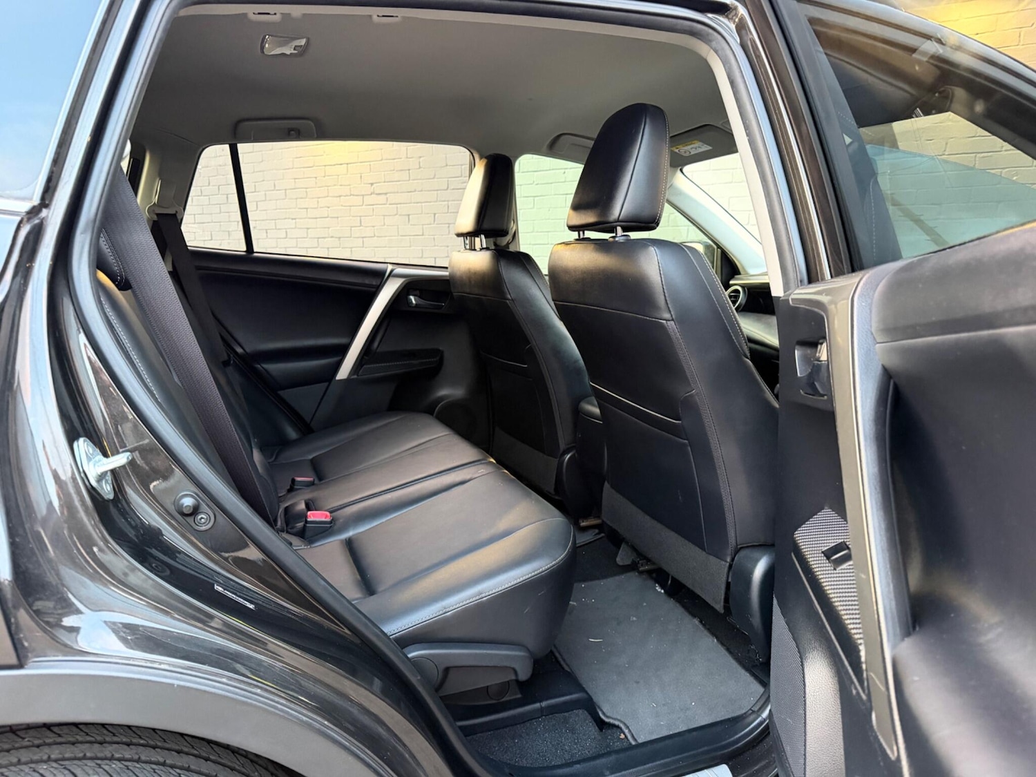 Used Toyota RAV4 for sale - 77753164: Photo 3