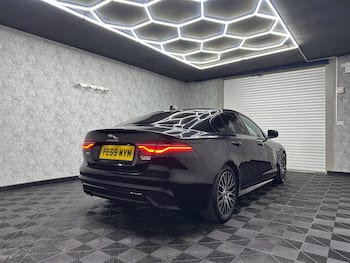 Used Jaguar XE 2019 for sale - 79664391: Photo