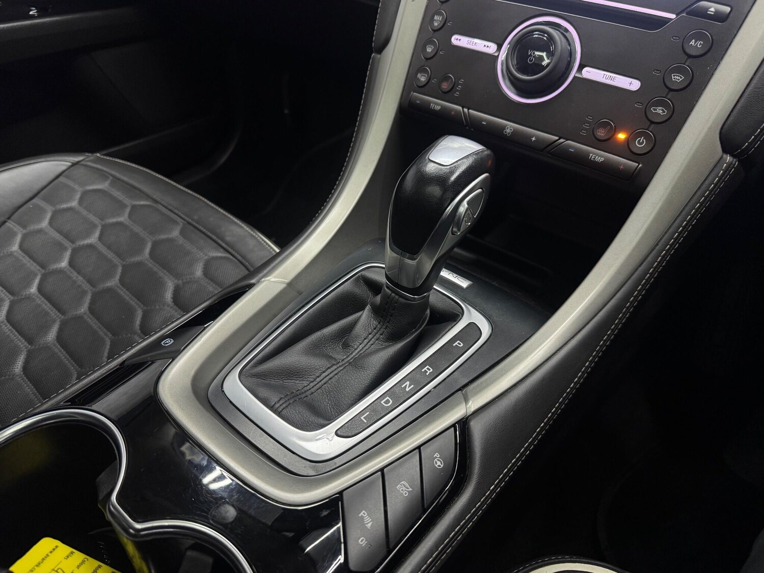 Used Ford Mondeo 2017 for sale - 77376343: Photo 17