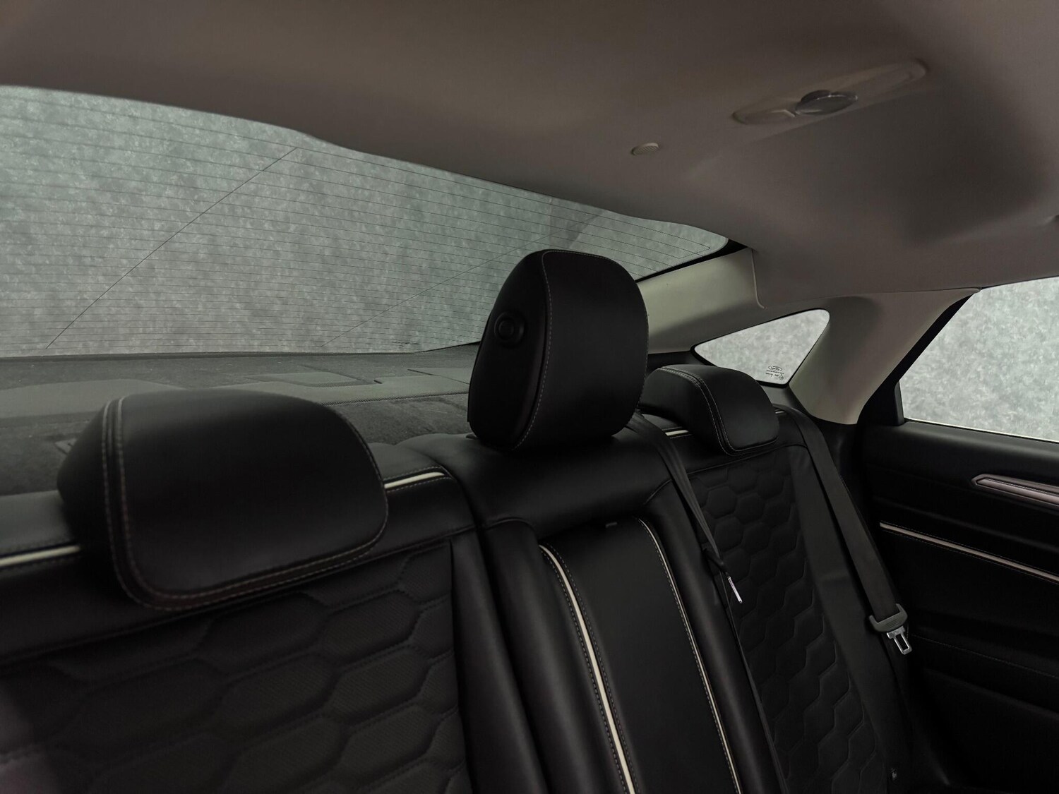 Used Ford Mondeo 2017 for sale - 77376343: Photo 18