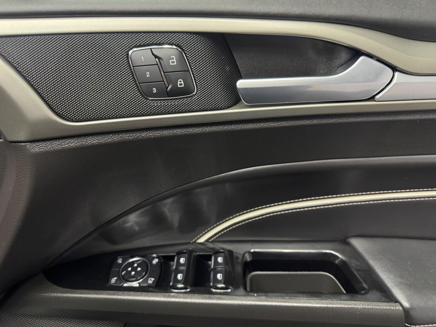 Used Ford Mondeo 2017 for sale - 77376343: Photo 21