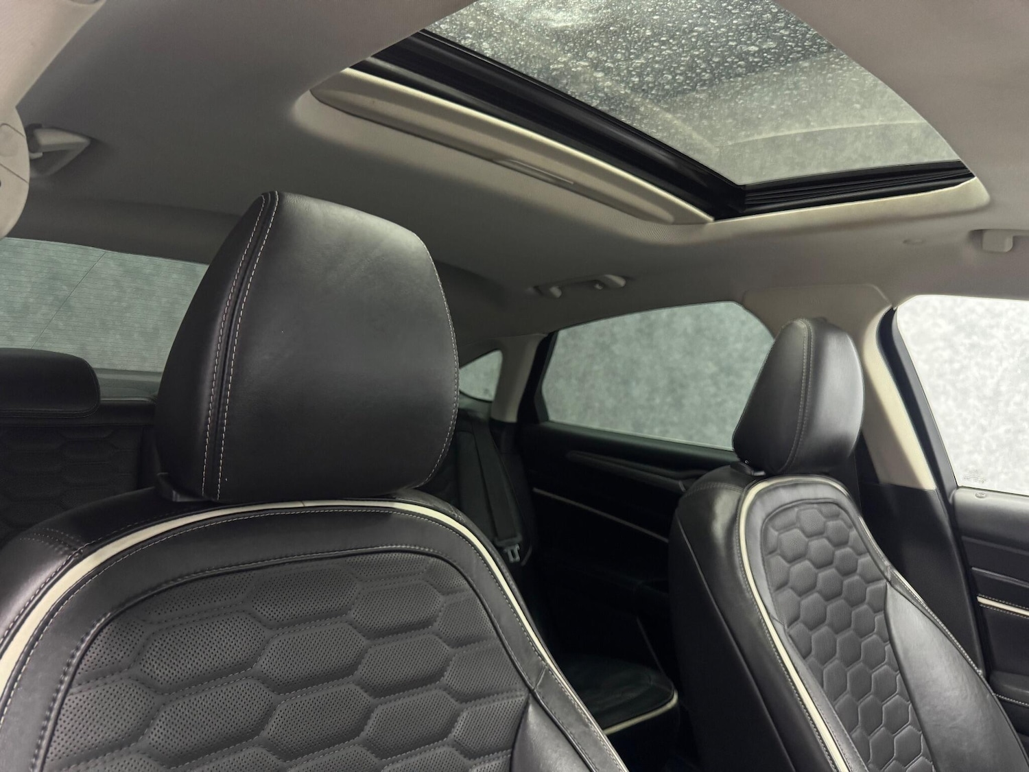 Used Ford Mondeo 2017 for sale - 77376343: Photo 5