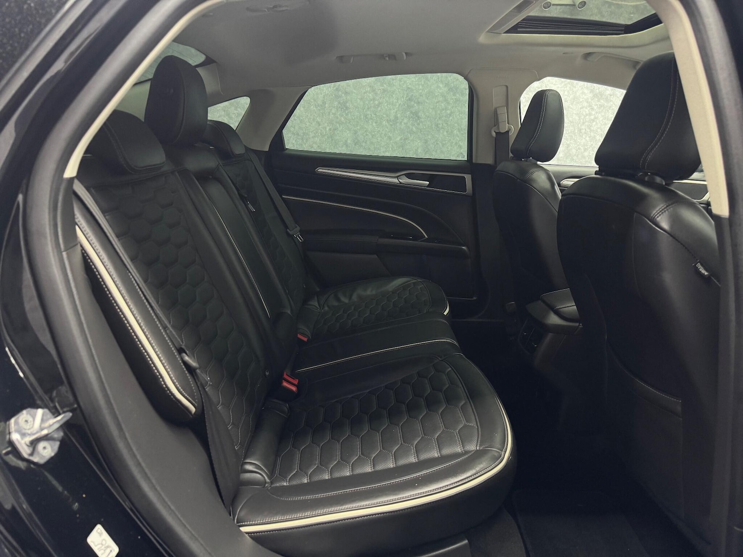 Used Ford Mondeo 2017 for sale - 77376343: Photo 6