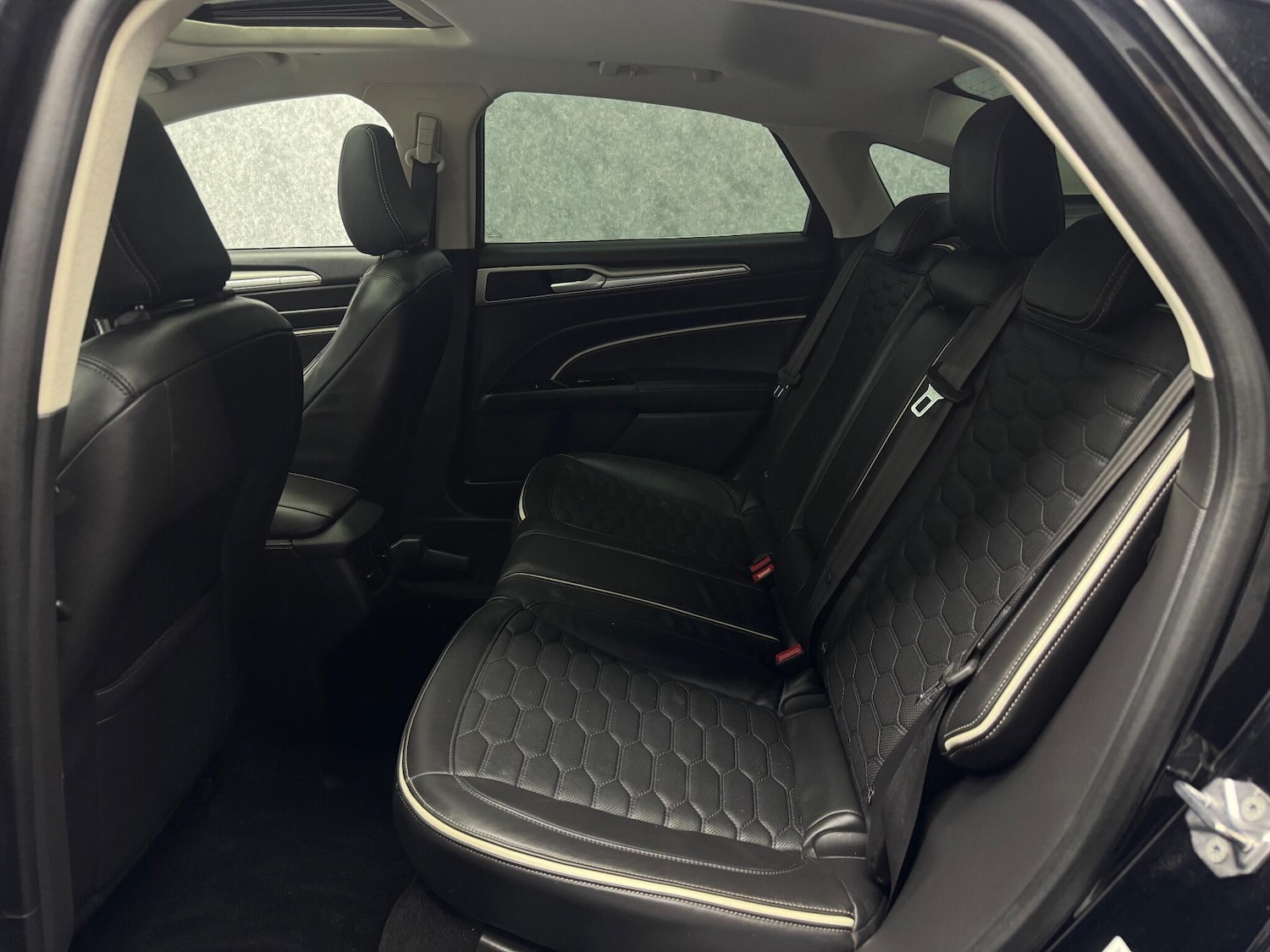 Used Ford Mondeo 2017 for sale - 77376343: Photo 7