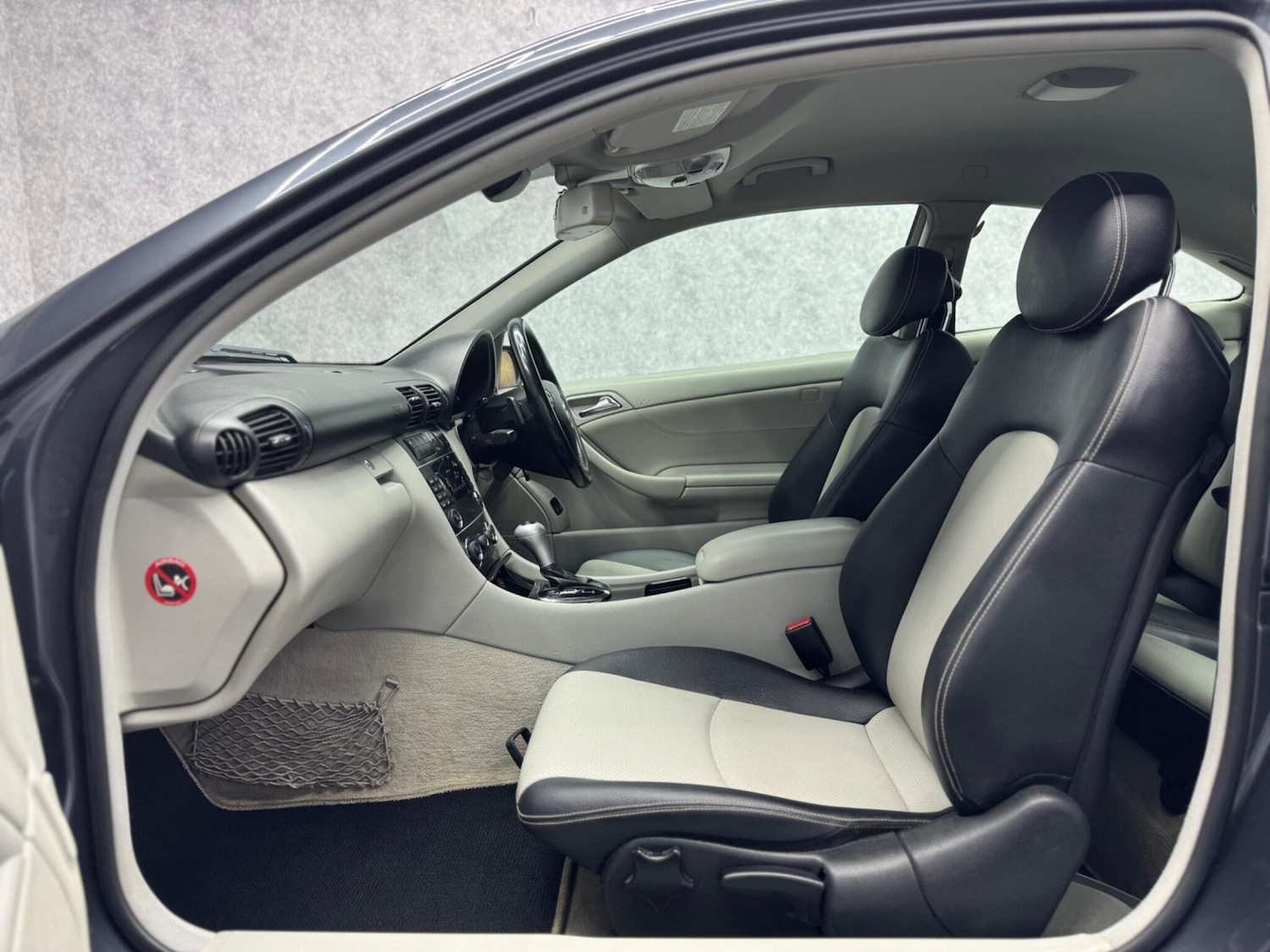 Used Mercedes-Benz C Class for sale - 78057956: Photo 2