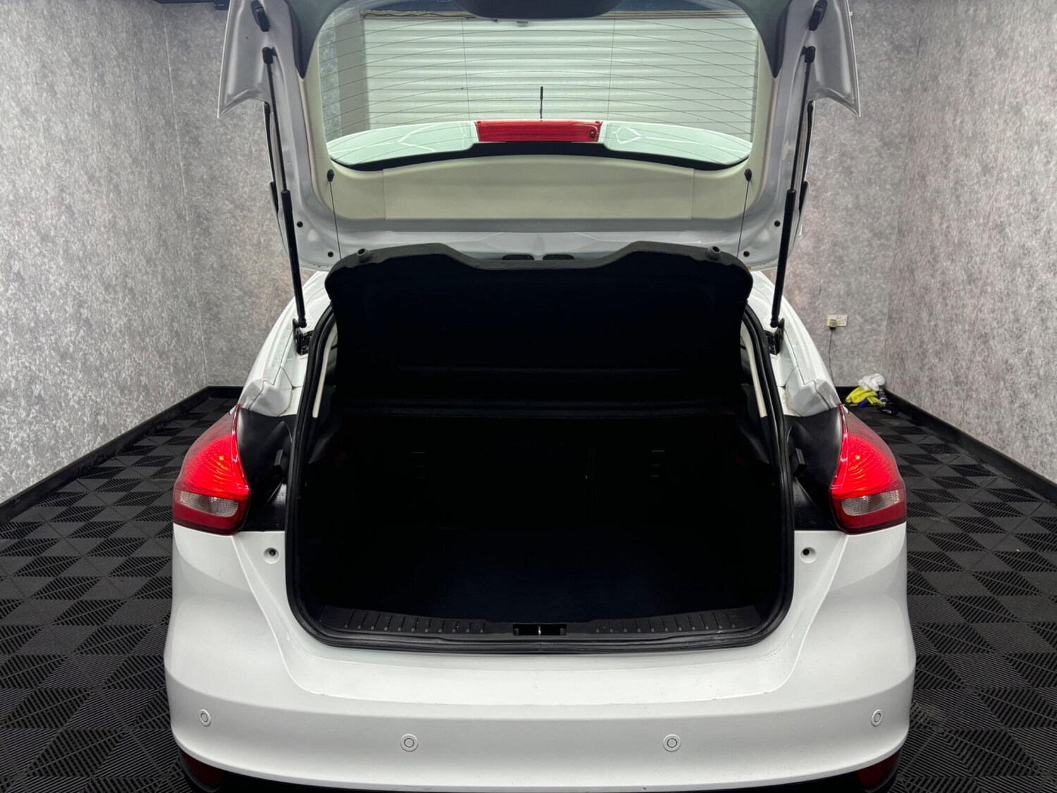 Used Ford Focus for sale - 77599057: Photo 20