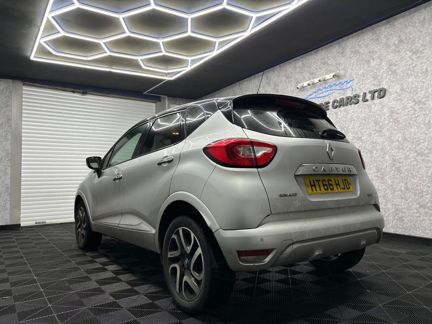 Used Renault Captur 2017 for sale - 77683497: Photo 17