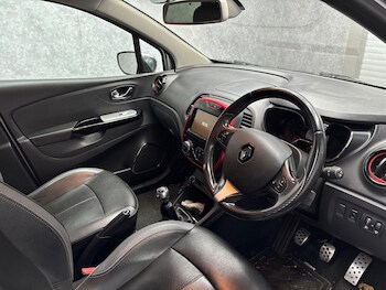 Used Renault Captur 2017 for sale - 77683497: Photo