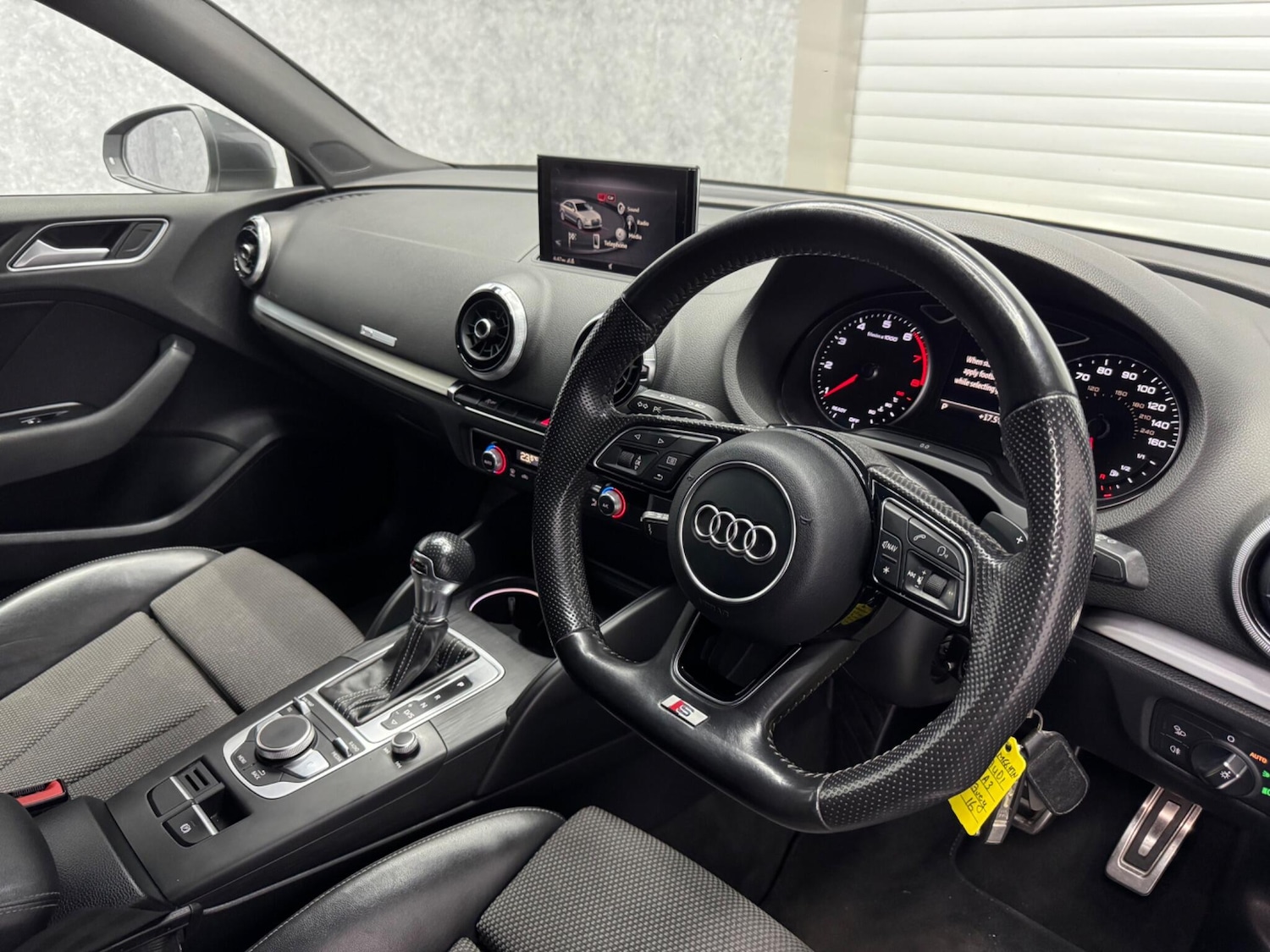 Used Audi A3 2017 for sale - 76189261: Photo 2