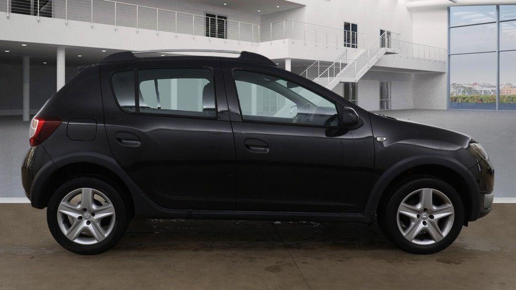 Used Dacia Sandero Stepway 2014 for sale - 77784036: Photo 10