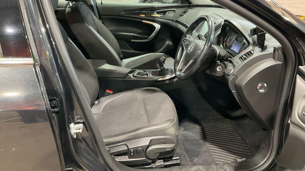 Used Vauxhall Insignia 2016 for sale - 76781351: Photo 2
