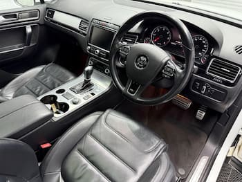 Used Volkswagen Touareg 2015 for sale - 79664307: Photo