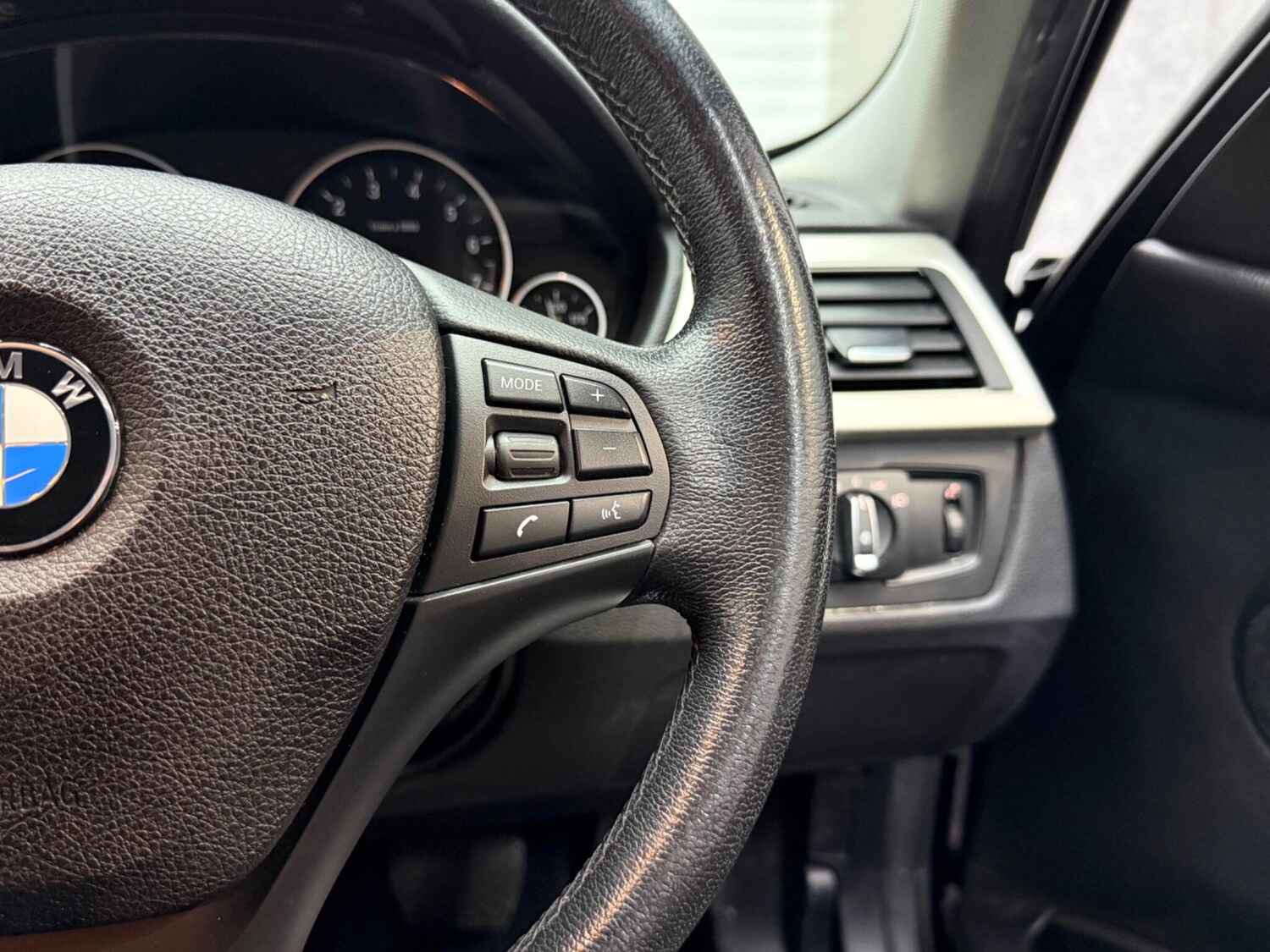 Used BMW 3 Series for sale - 78057761: Photo 12