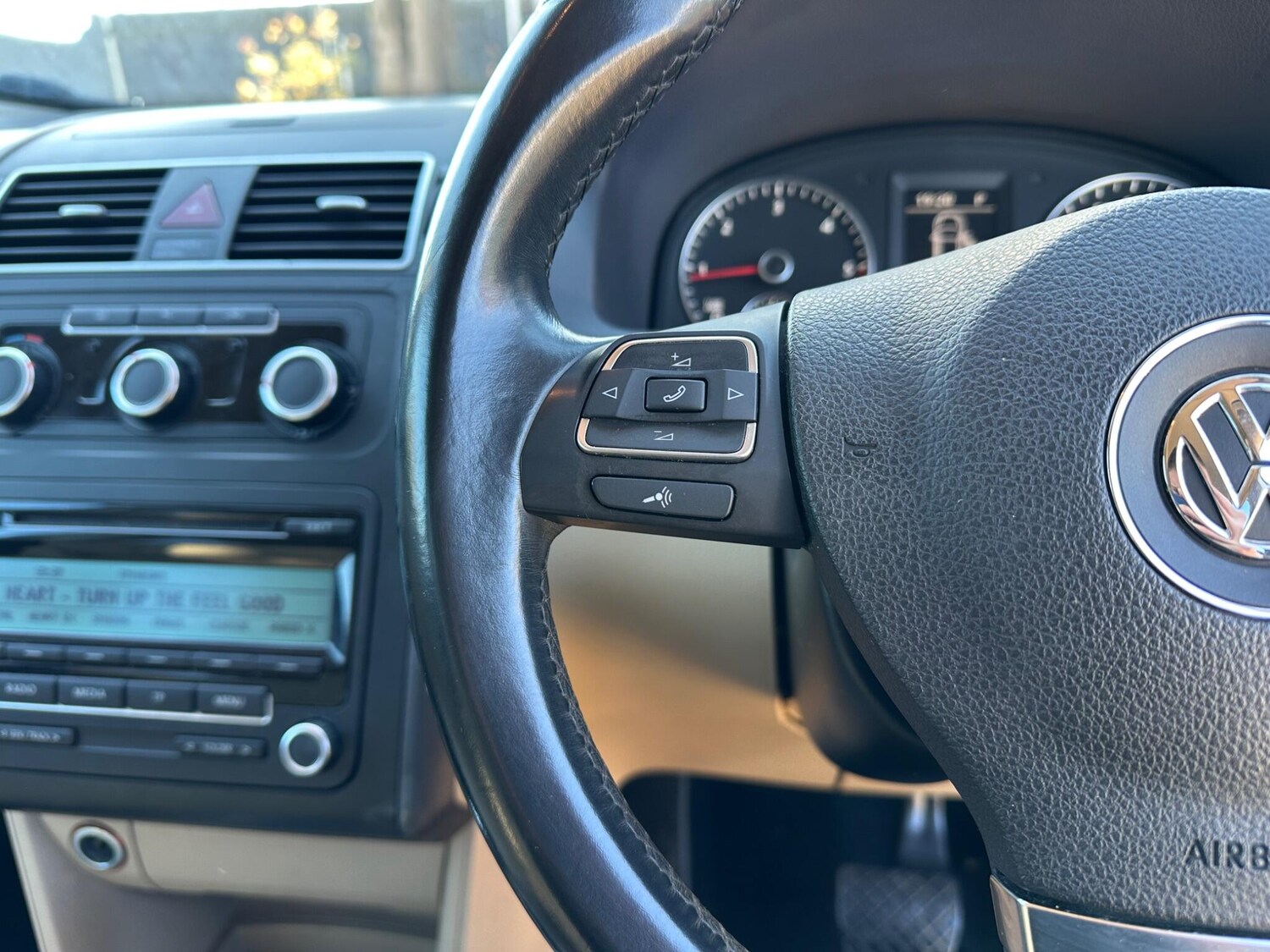 Used Volkswagen Touran 2011 for sale - 78058269: Photo 11