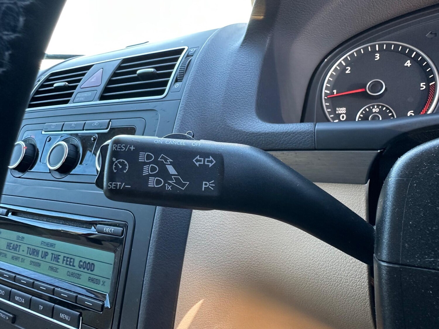 Used Volkswagen Touran 2011 for sale - 78058269: Photo 17