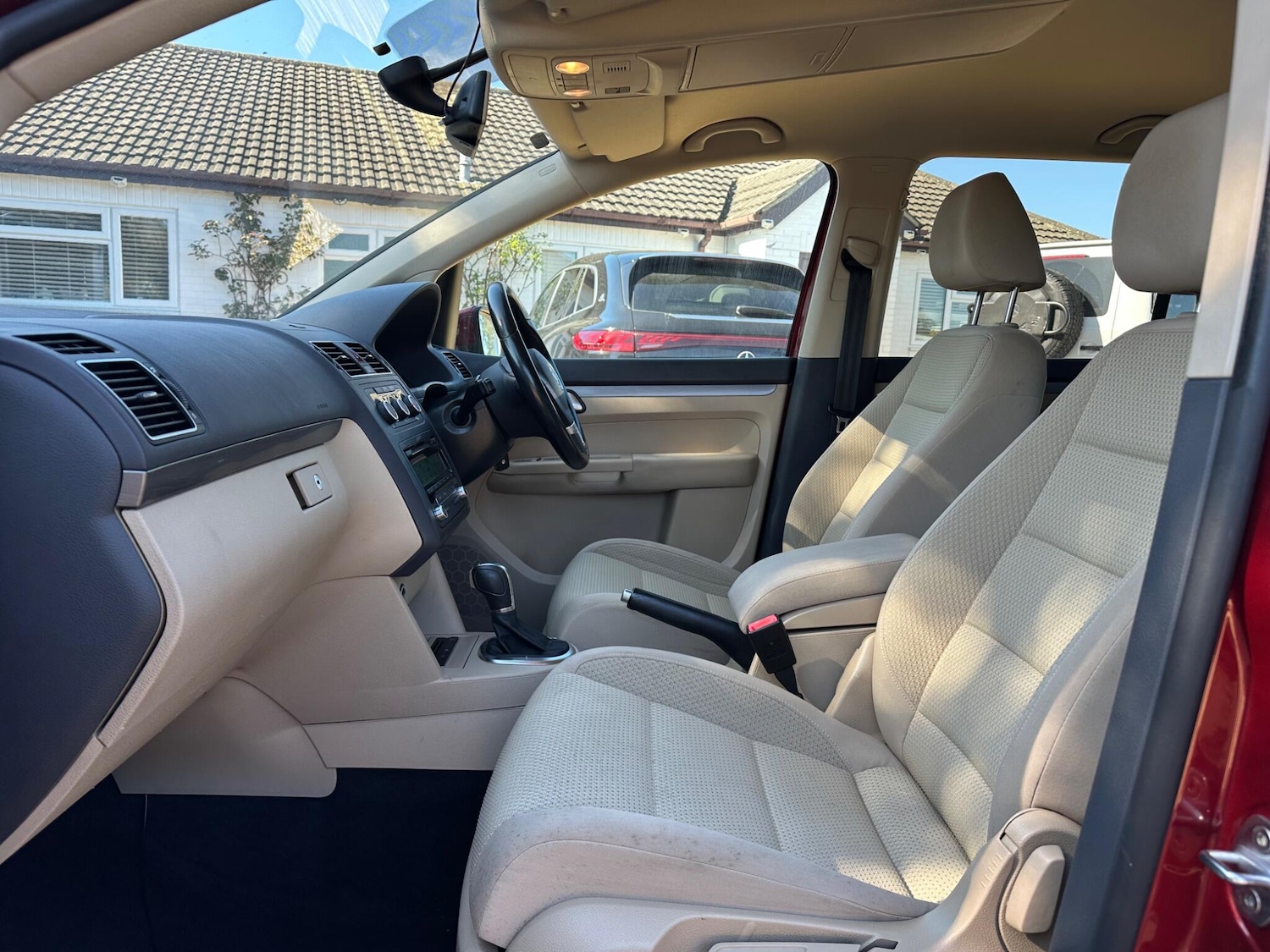 Used Volkswagen Touran 2011 for sale - 78058269: Photo 3