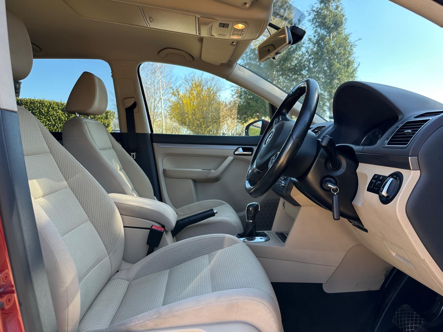 Used Volkswagen Touran 2011 for sale - 78058269: Photo 8