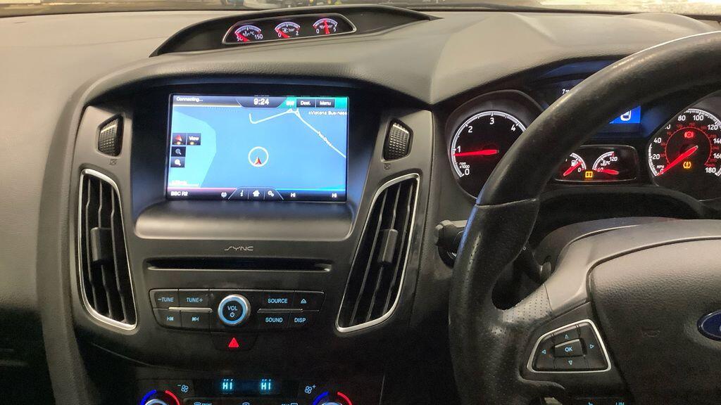 Used Ford Focus 2015 for sale - 77345242: Photo 2