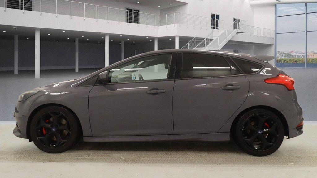 Used Ford Focus 2015 for sale - 77345242: Photo 8