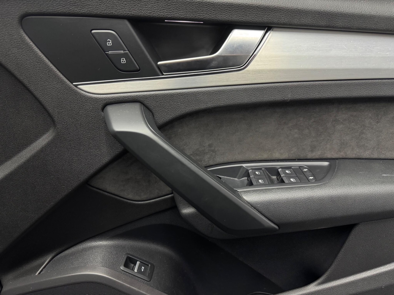 Used Audi Q5 2017 for sale - 75681825: Photo 30