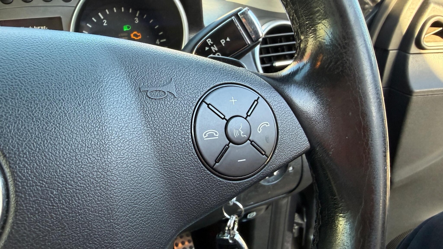 Used Mercedes-Benz M Class 2011 for sale - 76522178: Photo 6