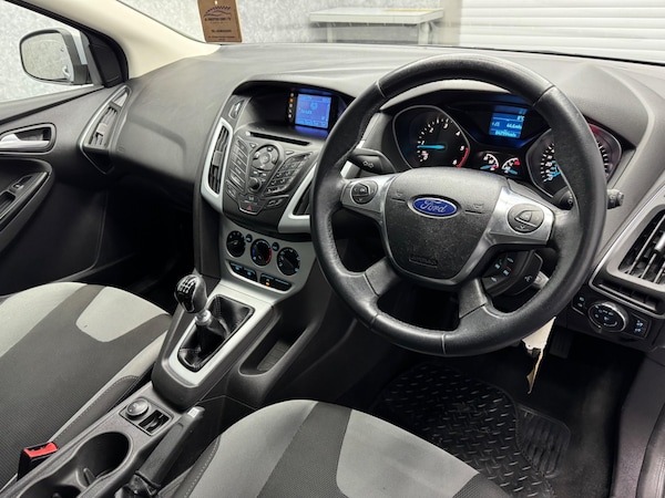 Used Ford Focus 2012 for sale - 73614855: Photo 2