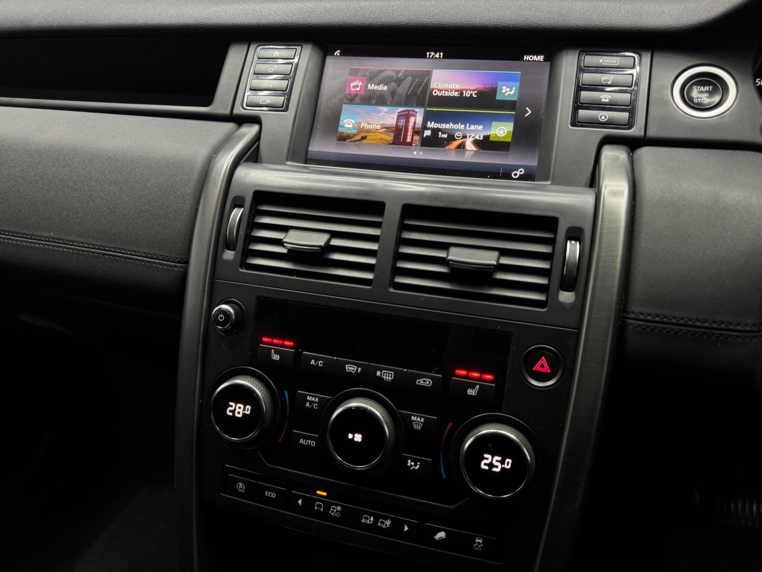 Used Land Rover Discovery Sport 2018 for sale - 76689979: Photo 14